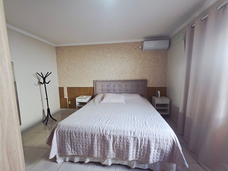 Casa completa 13 mim Paraguai | Ar e churrasqueira