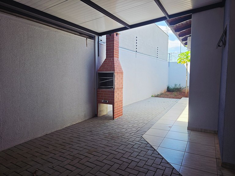 Casa completa 13 mim Paraguai | Ar e churrasqueira