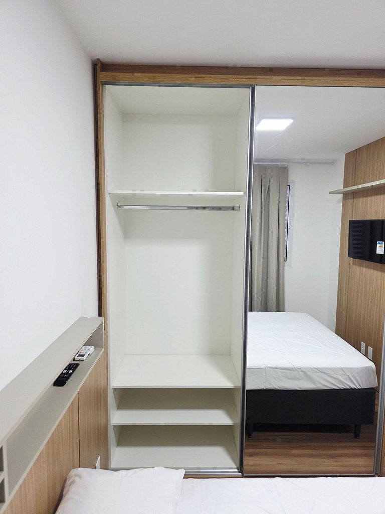 601-A Apto Novo Home Club Moderno e Bem Localizado