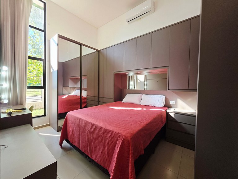 Casa moderna em Foz | perto do Centro e Cataratas